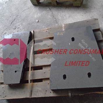 Tesab 700i SIDE WEAR PLATE - 82-01-0006
